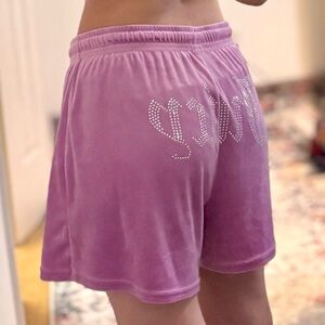 JUICY COUTURE SHORTS WOMEN L PINK Y2K BARBIE VELOUR LOUNGEWEAR RHINESTONE 2000s